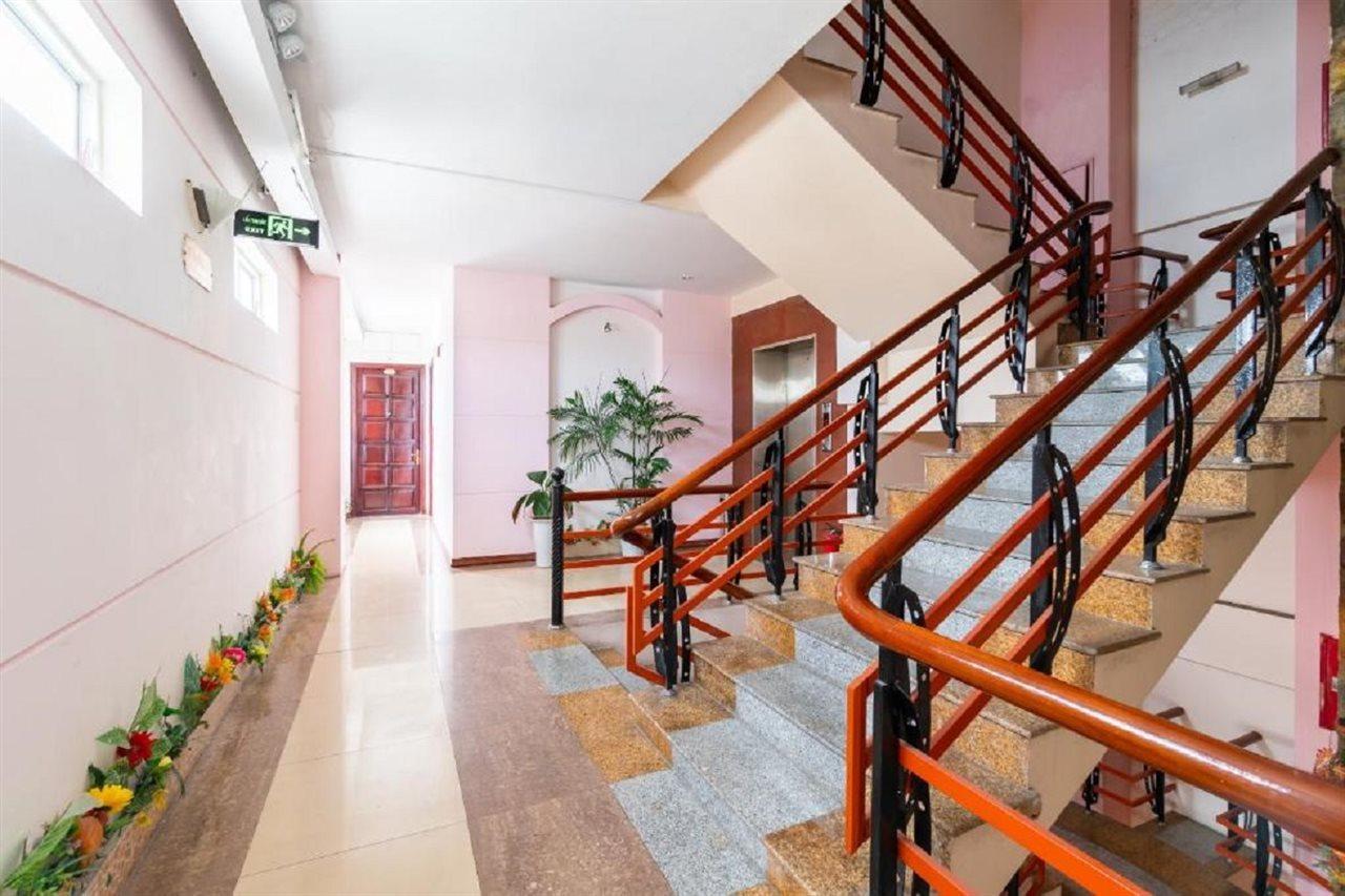 Golden Gate 1 Hotel Da Nang Bagian luar foto