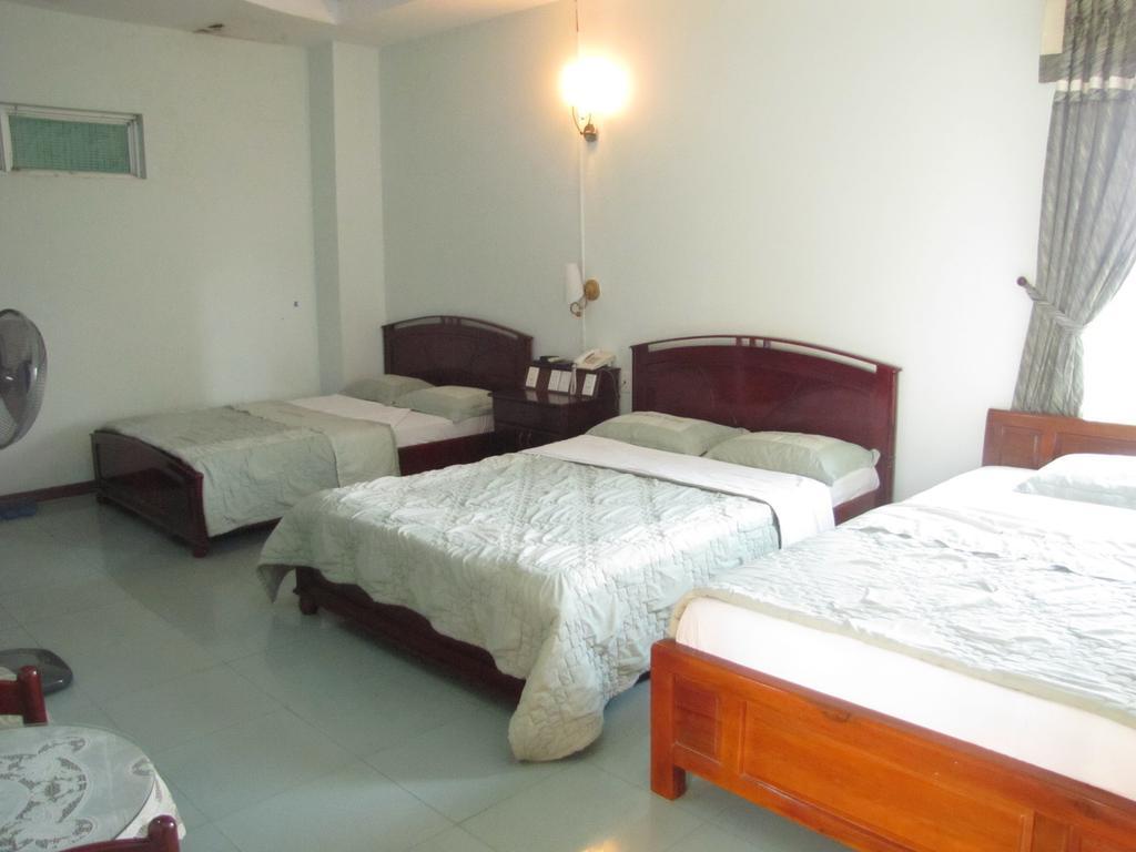 Golden Gate 1 Hotel Da Nang Bagian luar foto