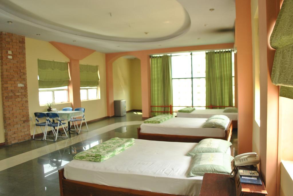 Golden Gate 1 Hotel Da Nang Bagian luar foto